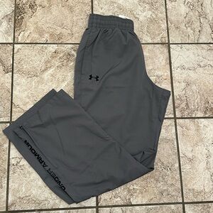 Men’s Gray Under Armour pants